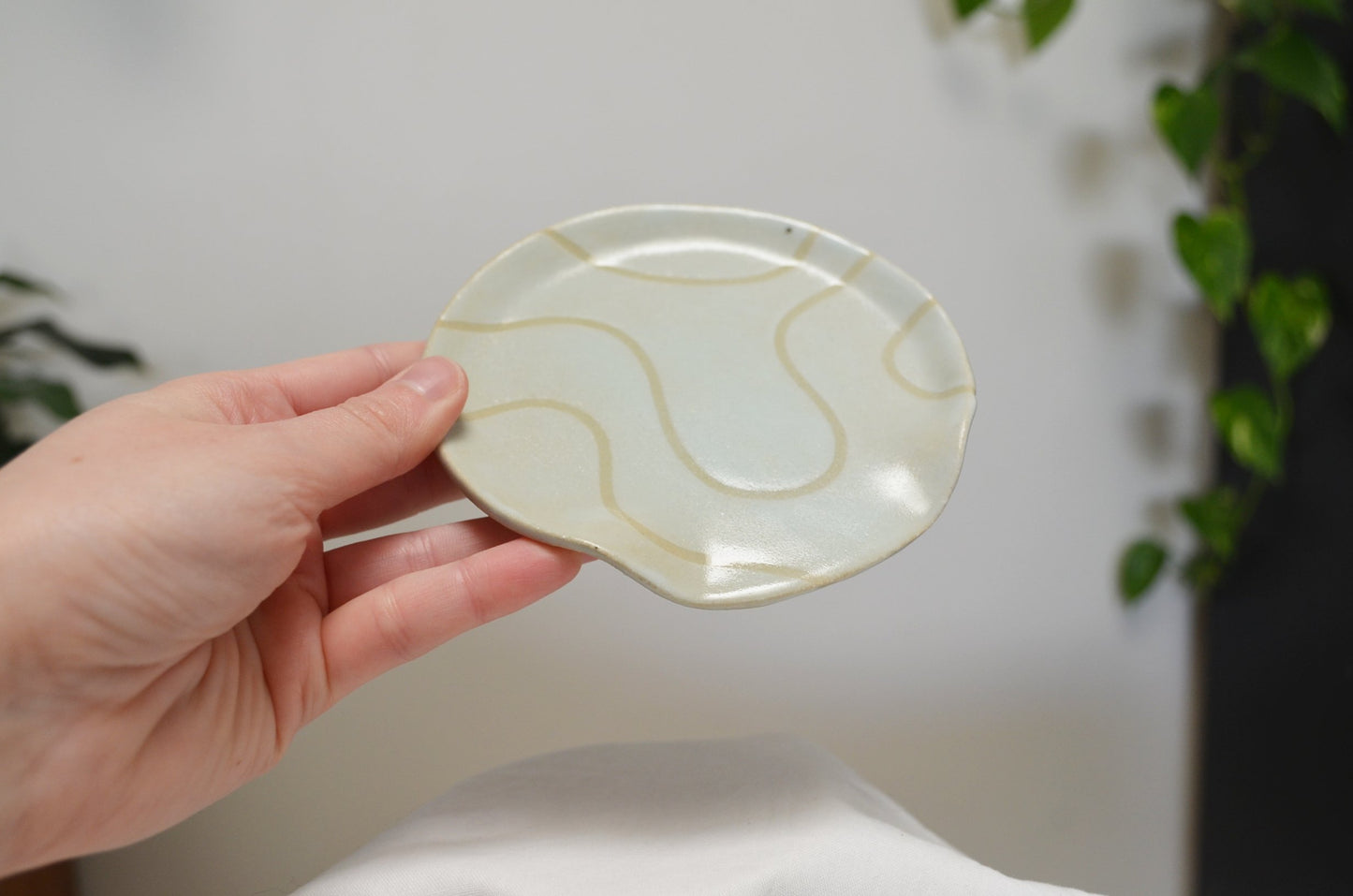 Marshmallow Wavy Spoon Rest 2