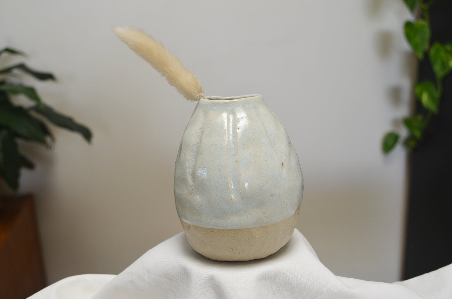 Marshmallow Round Mini Vase