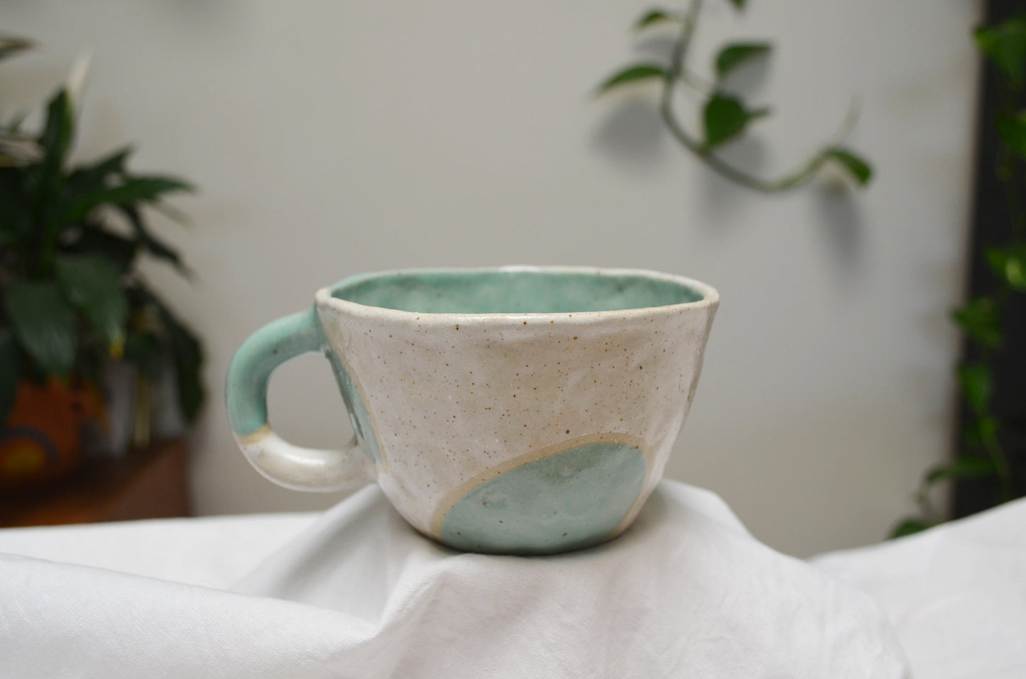 Vanilla Pistachio Pinch Mug