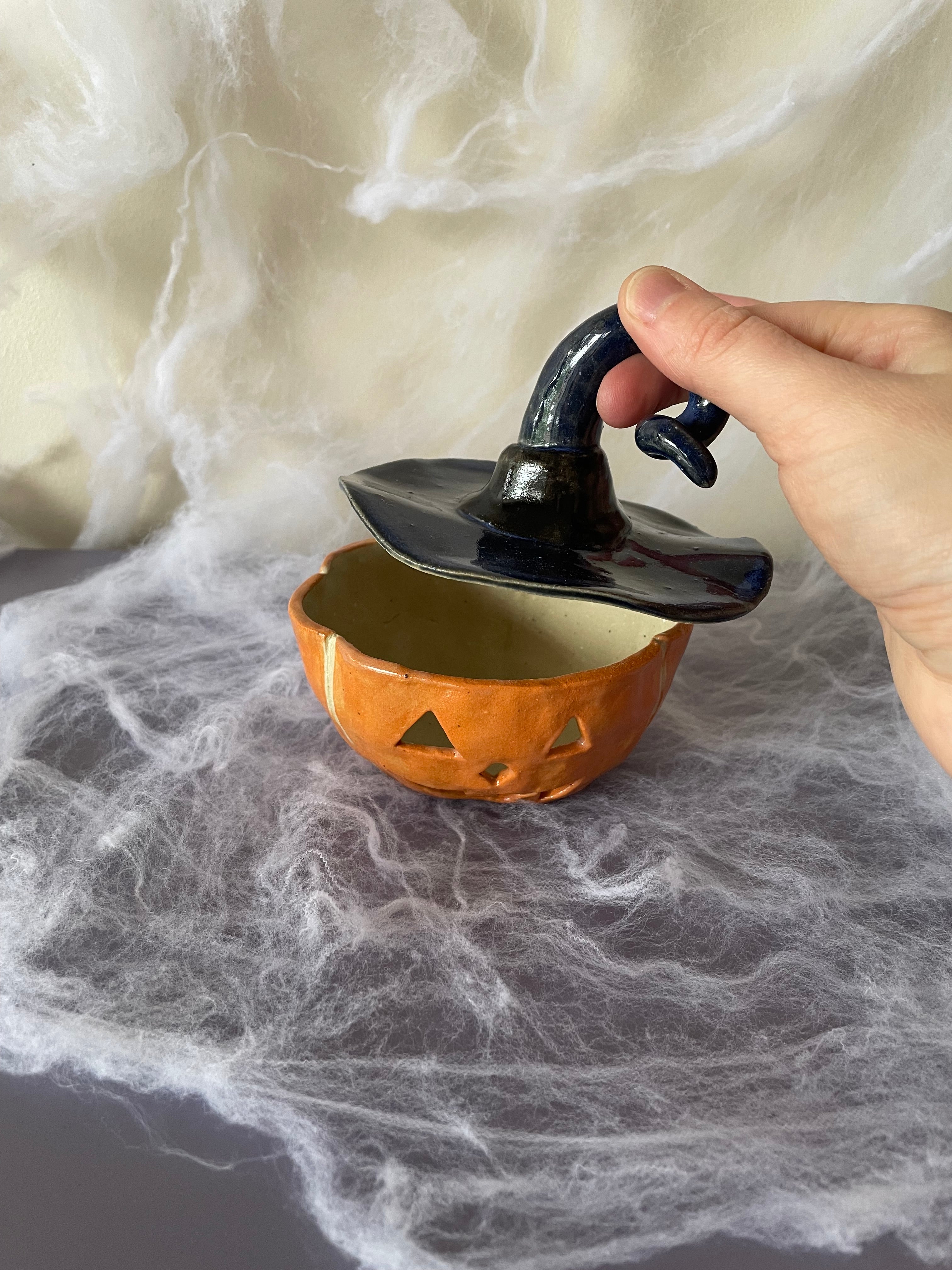 Witches Hat Pumpkin Tea Light Holder 2