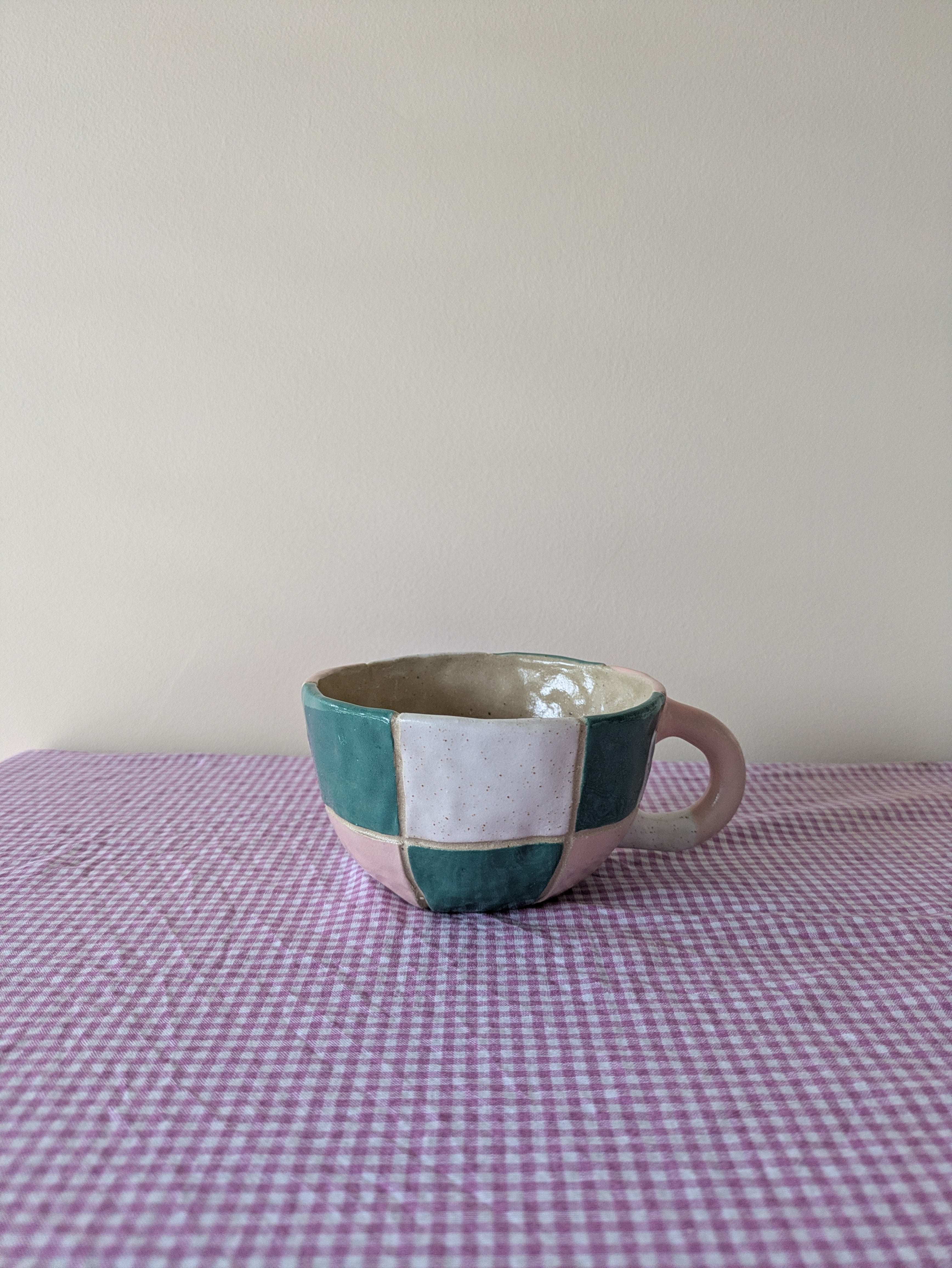 Bubblegum Grid Pinch Mug