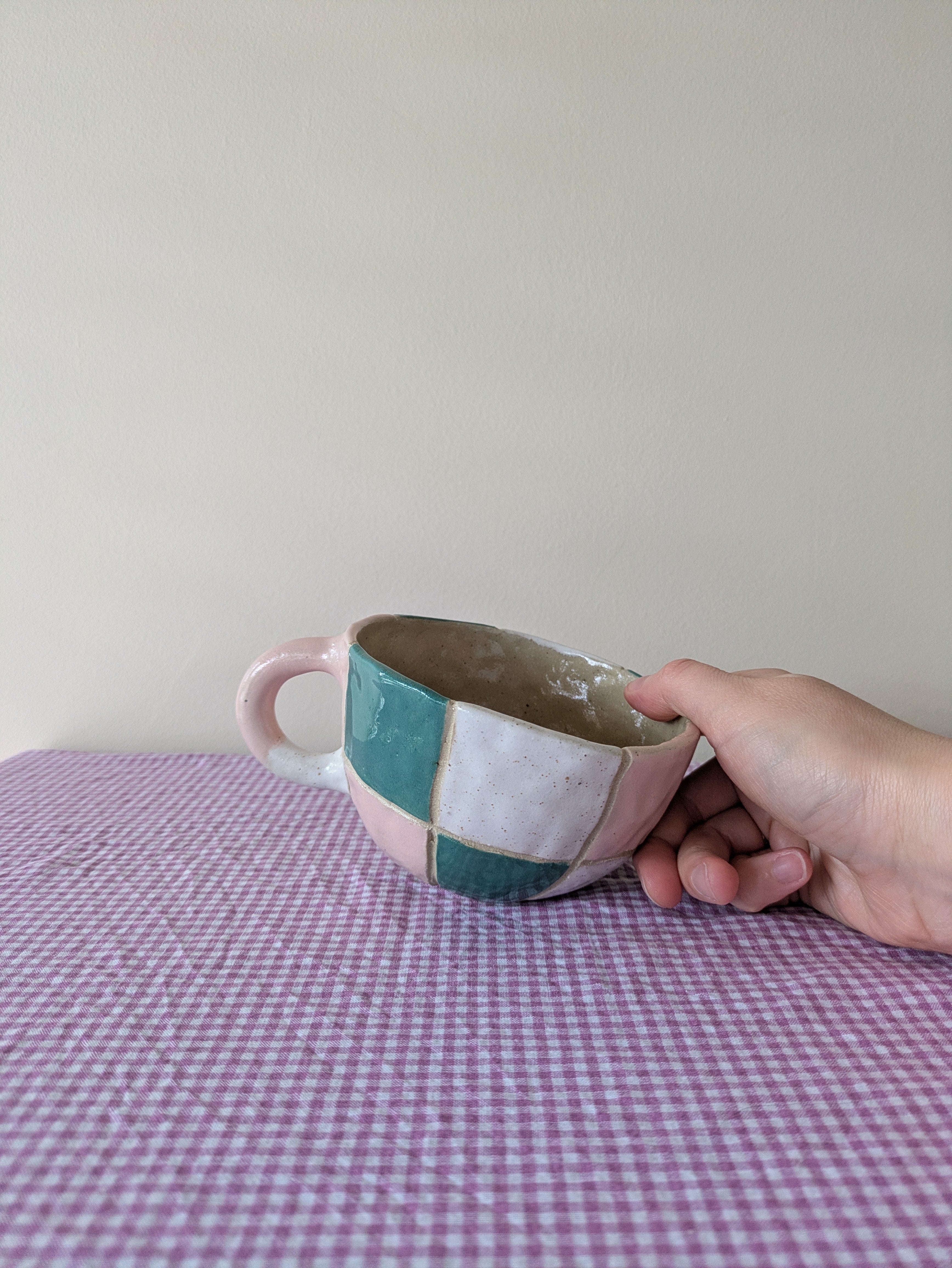 Bubblegum Grid Pinch Mug