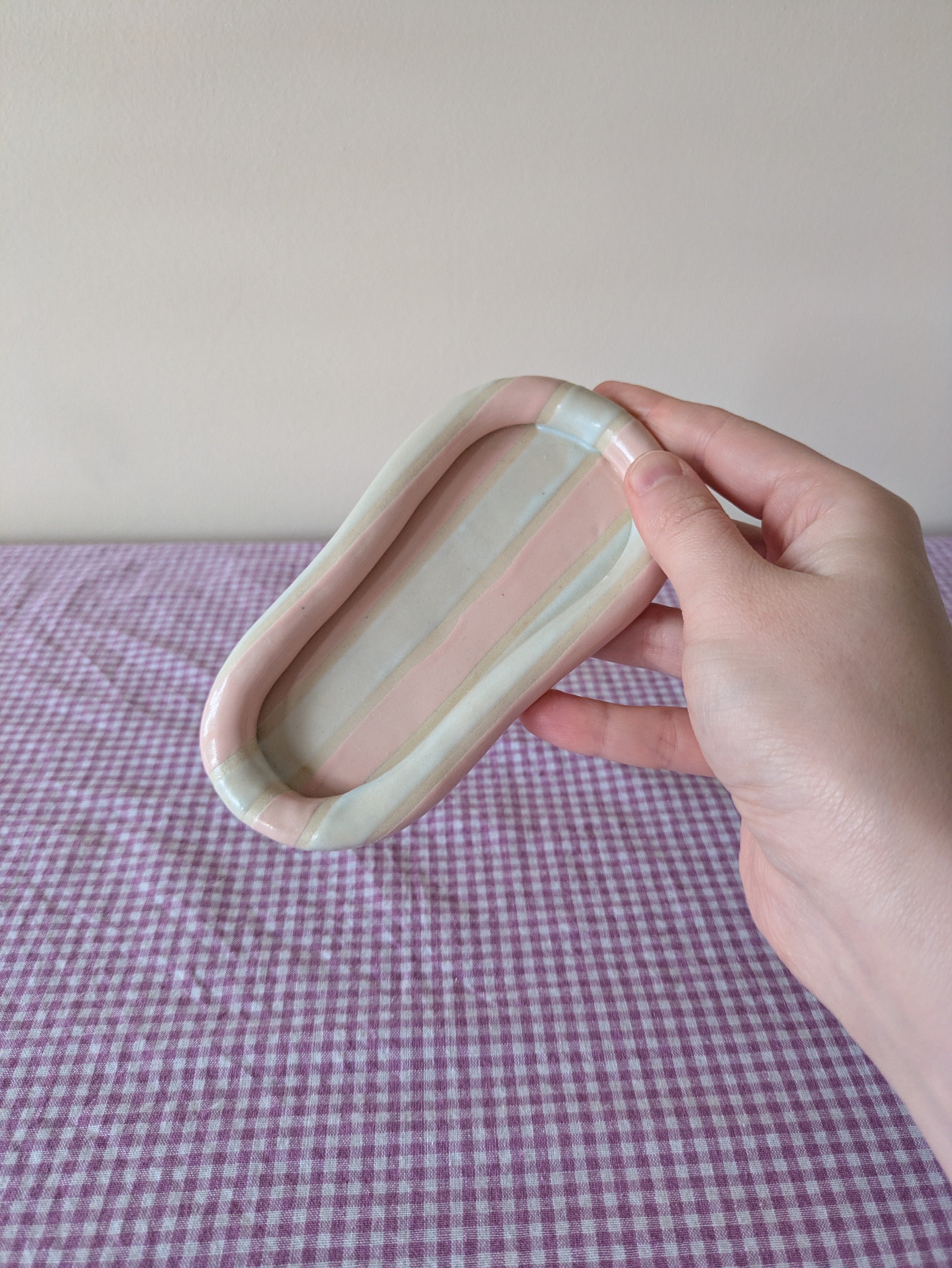 Marshmallow Stripe Bubble Tray